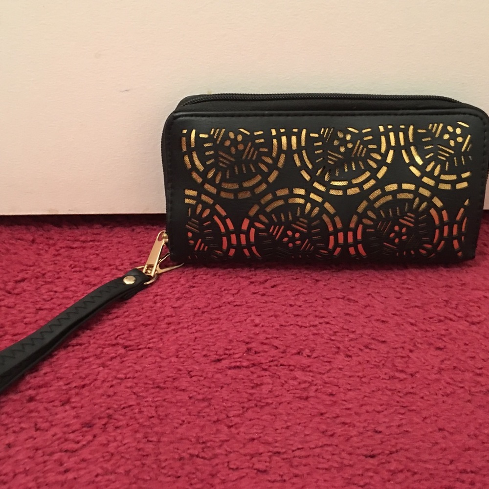 Black & Gold Wristlet